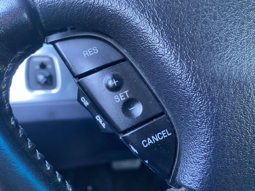 Used 2003 Ford Thunderbird RWD image 16