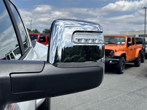 New 2025 RAM 3500 Laramie image 32