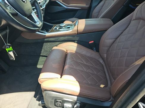 Used 2025 BMW X5 xDrive40i AWD/4WD image 4