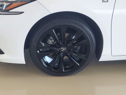 Used 2022 Lexus ES 350 F Sport image 6