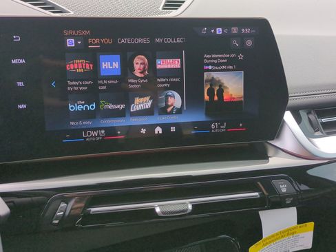 Certified 2025 BMW X1 xDrive28i w/ Technology Package image 21