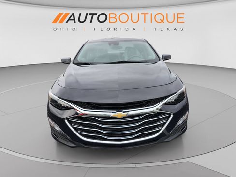 Used 2025 Chevrolet Malibu LT FWD image 3