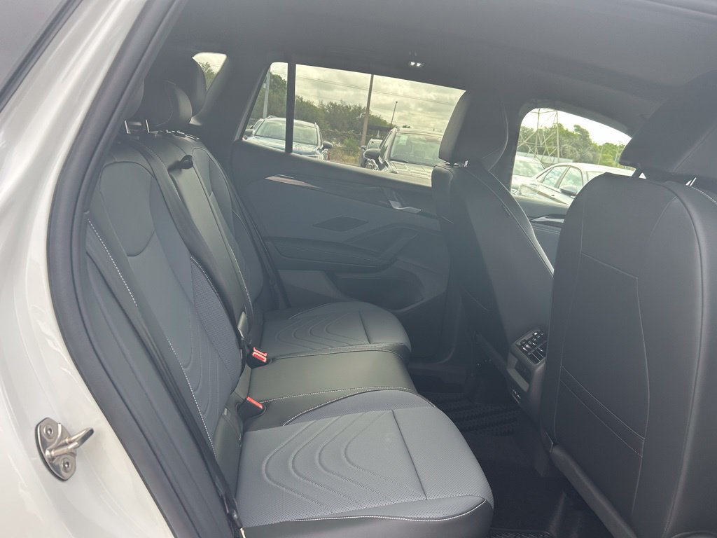 New 2026 Volkswagen Tiguan SE R-Line FWD image 41