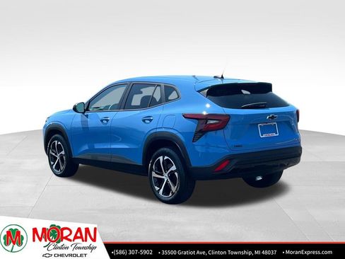 Certified 2024 Chevrolet Trax RS w/ Sunroof Package FWD image 4