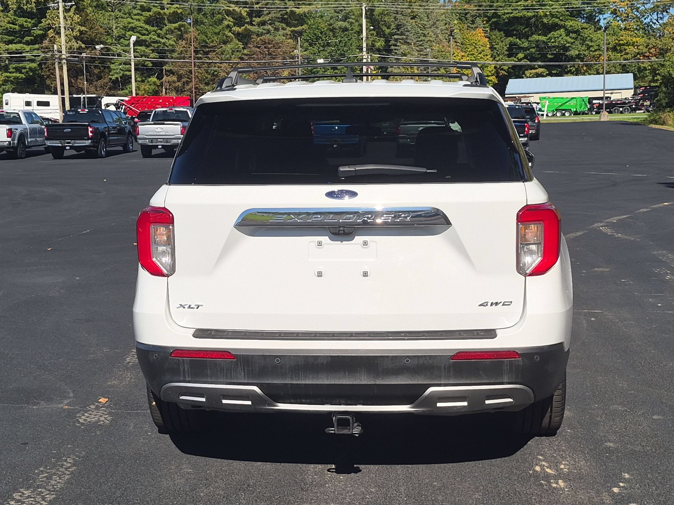 Used 2021 Ford Explorer XLT w/ Equipment Group 202A AWD/4WD image 4