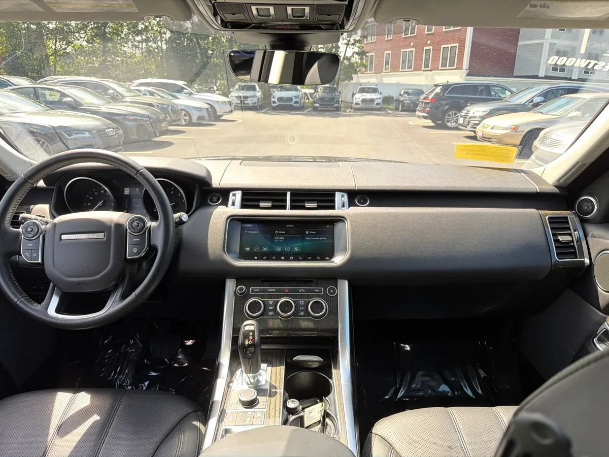Used 2017 Land Rover Range Rover Sport HSE AWD/4WD image 6