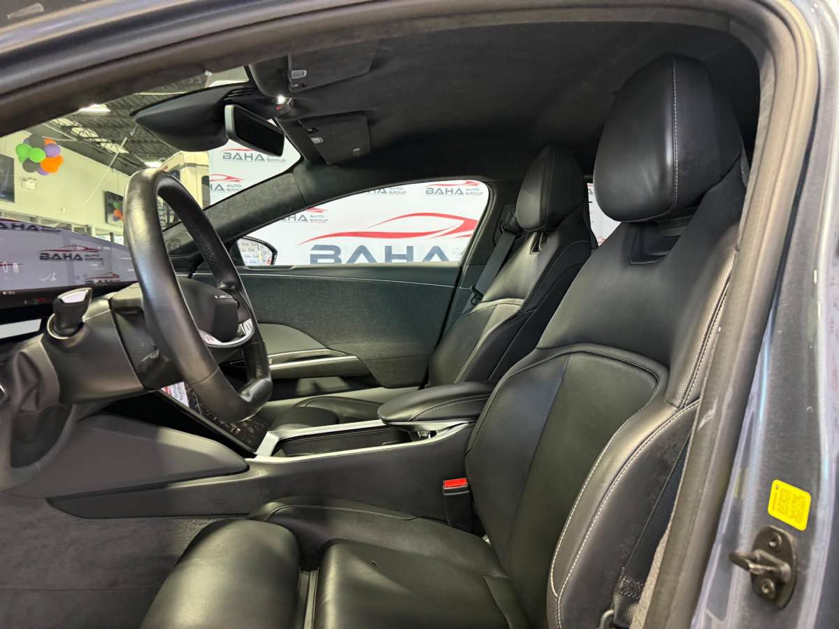 Used 2024 Lucid Air Touring AWD/4WD image 28