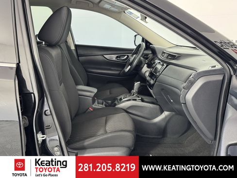 Used 2020 Nissan Rogue SV FWD image 20