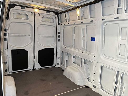 Used 2026 Mercedes-Benz Sprinter 2500 image 14
