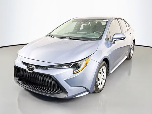 Used 2020 Toyota Corolla LE image 4