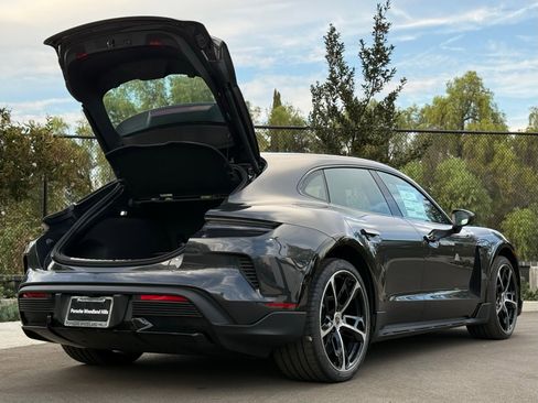 Used 2025 Porsche Taycan Turbo S image 34