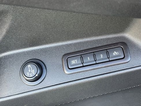 Used 2020 Chevrolet Equinox Premier AWD/4WD image 9