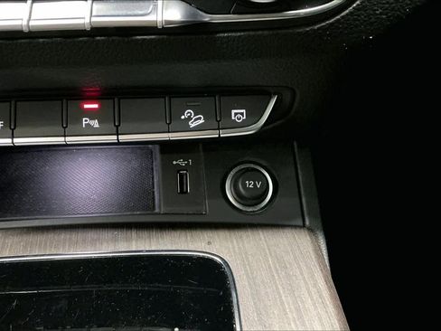 Used 2023 Audi Q5 2.0T Premium w/ Convenience Package image 34