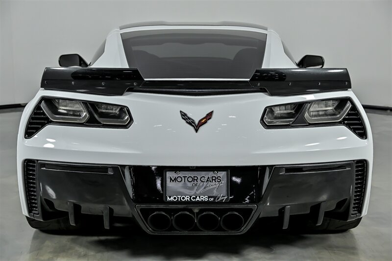 Used 2016 Chevrolet Corvette Z06 w/ 3LZ Preferred Equipment Group RWD image 10