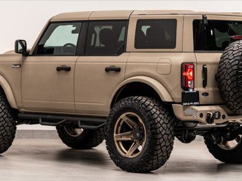 Used 2025 Ford Bronco Outer Banks image 12