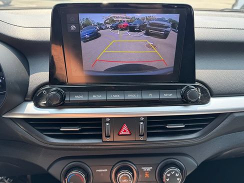 Used 2023 Kia Forte LXS w/ LXS Technology Package FWD image 18