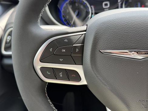 New 2026 Chrysler Voyager LX image 19