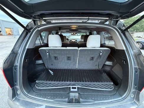 Used 2018 Honda Pilot Touring image 5