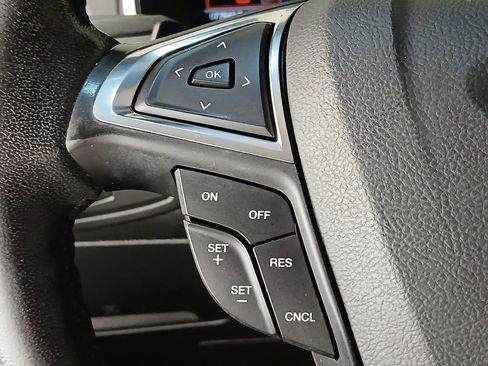 Used 2018 Ford Edge SEL w/ Equipment Group 201A AWD/4WD image 28