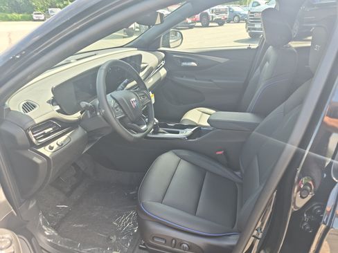 Used 2026 Buick Envista Sport Touring w/ Convenience I Package FWD image 18
