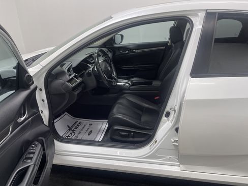 Used 2019 Honda Civic EX-L image 9