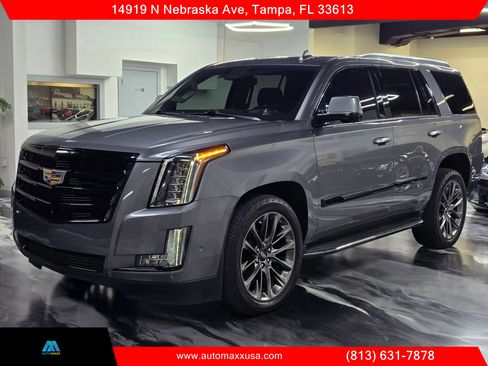 Used 2019 Cadillac Escalade Luxury w/ Escalade Sport Edition image 6
