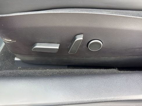 Used 2022 Tesla Model 3 Long Range image 10