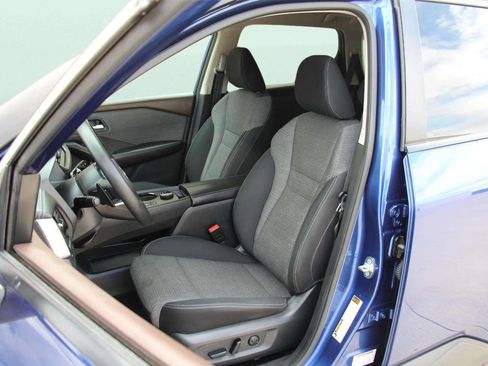 Used 2022 Nissan Rogue SV AWD/4WD image 17