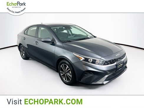 Used 2023 Kia Forte LXS image 1