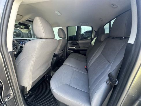 Used 2020 Toyota Tacoma SR5 image 17
