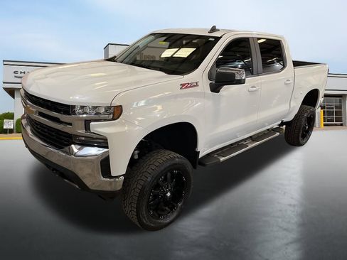 Used 2022 Chevrolet Silverado 1500 LT AWD/4WD image 9