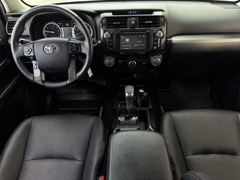Used 2018 Toyota 4Runner TRD Off-Road Premium AWD/4WD image 11