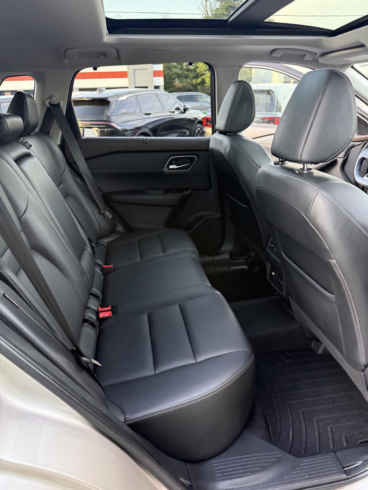 Used 2021 Nissan Rogue SL w/ Premium Package AWD/4WD image 22
