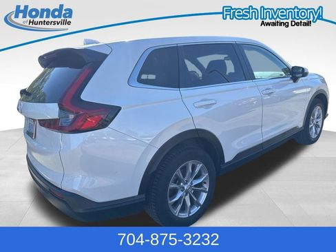 Used 2023 Honda CR-V EX image 7