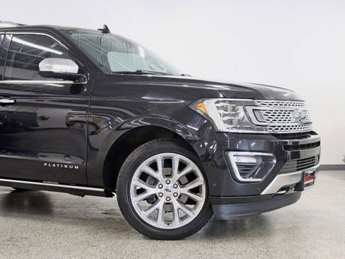 Used 2019 Ford Expedition Platinum AWD/4WD image 2