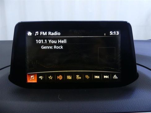 Used 2017 MAZDA MAZDA3 Sport w/ Preferred Equipment Package image 10