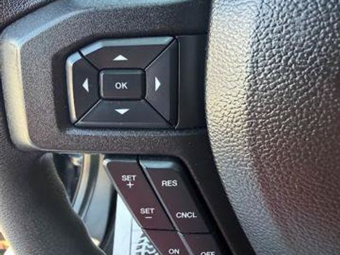 Used 2018 Ford F150 XLT AWD/4WD image 18