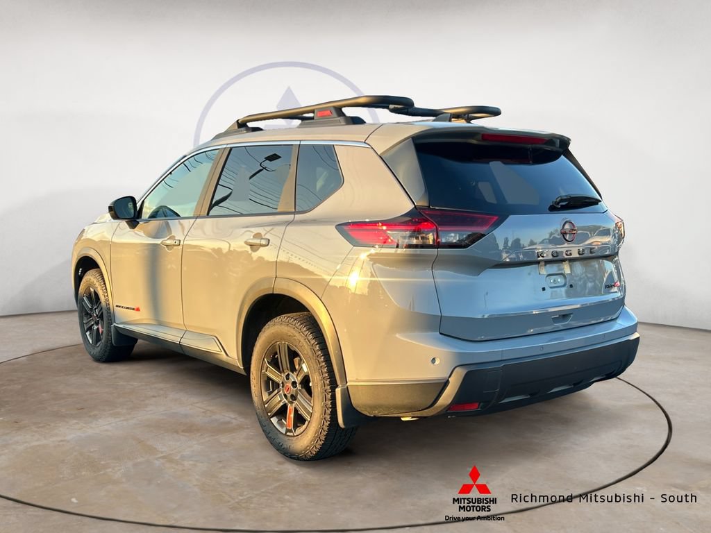 Used 2026 Nissan Rogue SV AWD/4WD image 5