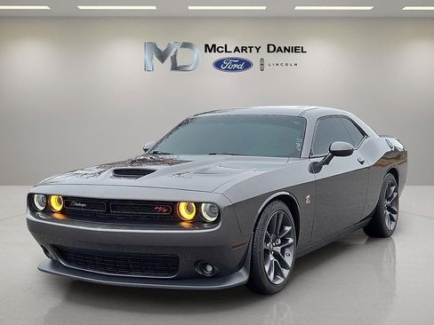 Used 2021 Dodge Challenger R/T Scat Pack image 2