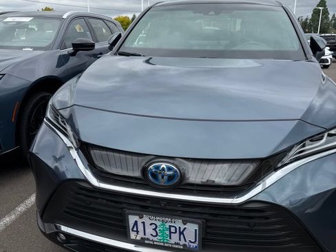 Used 2023 Toyota Venza Limited AWD/4WD image 5