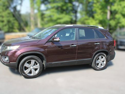 Used 2013 Kia Sorento EX w/ Premium Plus Pkg FWD image 4