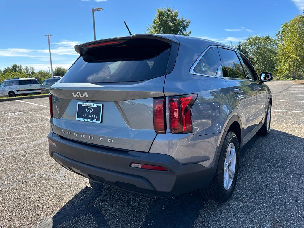 Used 2022 Kia Sorento LX FWD image 10