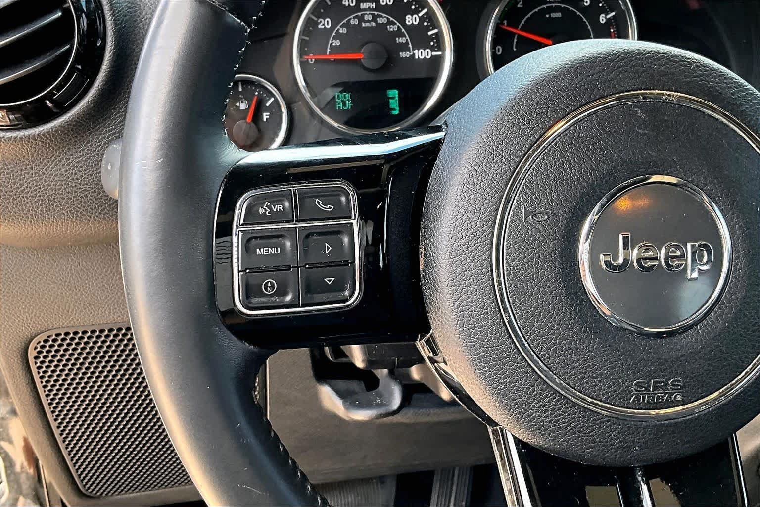 Used 2015 Jeep Wrangler Unlimited Sahara AWD/4WD image 13
