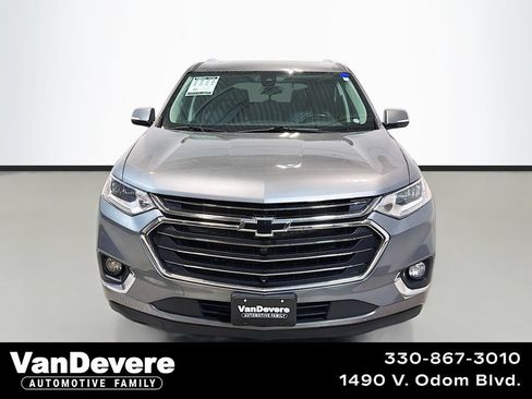 Used 2020 Chevrolet Traverse Premier FWD image 1