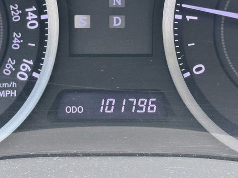 Used 2013 Lexus IS 250C w/ Luxury Pkg RWD image 7