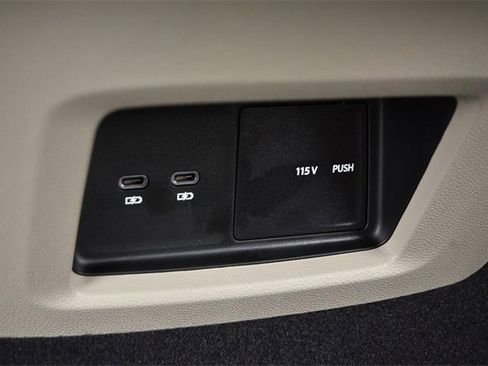 New 2026 Volkswagen Atlas SEL image 24