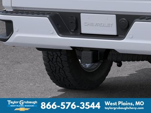 New 2026 Chevrolet Silverado 2500 LT w/ Z71 Chrome Sport Edition AWD/4WD image 14