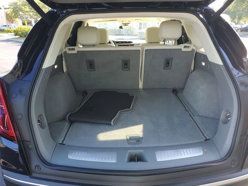 Used 2021 Cadillac XT5 Premium Luxury w/ LPO, Premium Carpet Package FWD image 26