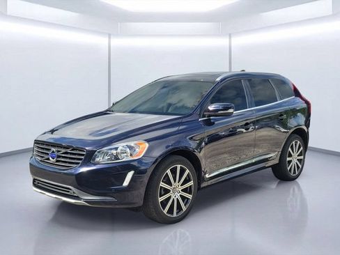 Used 2016 Volvo XC60 T5 Premier w/ Proximity Package FWD image 2