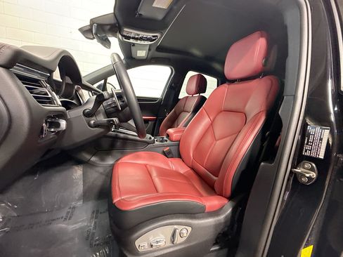Certified 2026 Porsche Macan S AWD/4WD image 5